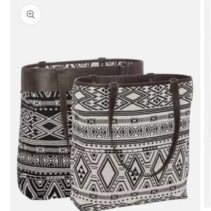 Thirty One Reversible Tote RIO WEAVE Bag AH74 Black White Aztec Geometric NWT